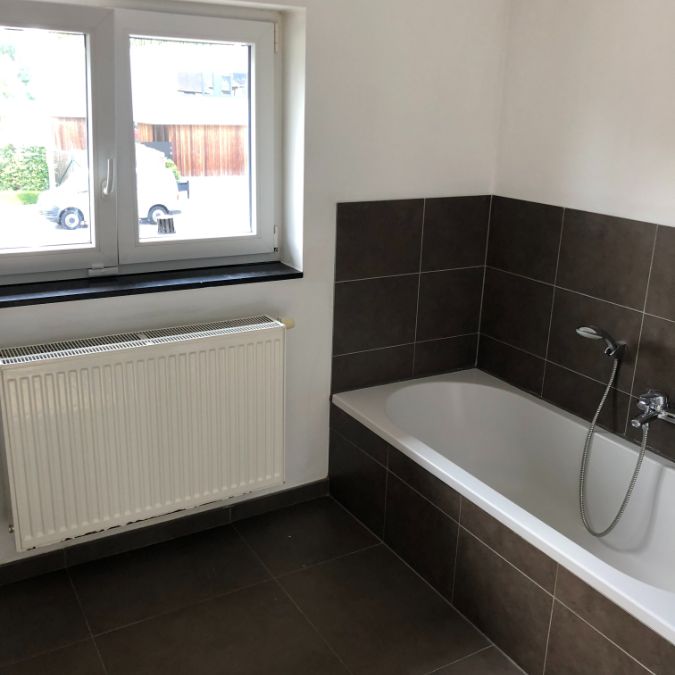 EENGEZINSWONING + garage & tuin - Foto 1