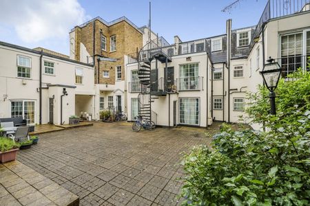 Flat to rent - Old Woolwich Road, Greenwich, SE10 - Photo 3