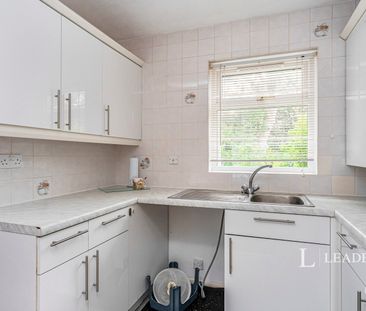 2 bedroom house to rent Payton Drive, Burgess Hill, RH15 - Photo 6