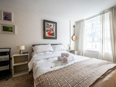 Bermondsey Street - Photo 5