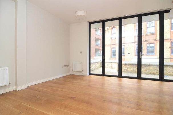 2 bedroom flat to rent - Photo 1