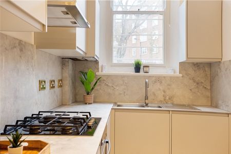 Sloane Gardens, Chelsea, SW1W flat to rent - Photo 2