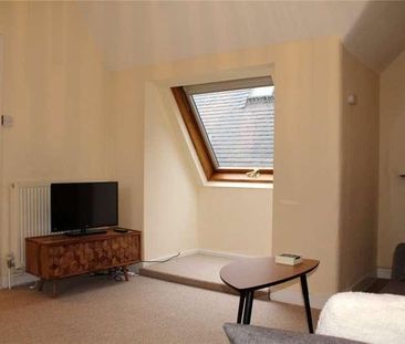 Sanderstead Road, South Croydon, Surrey, CR2 - Photo 3