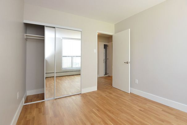 800 Richmond Street West - Photo 1