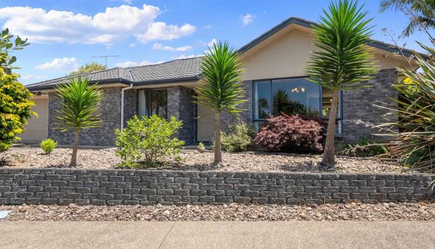 4 Bedrooms - Photo 1