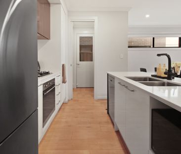 Spacious Three Bedroom Designer Home with Hills Views - Photo 6