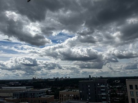 1 Bed Flat, Southsea Heights, W3 - Photo 2