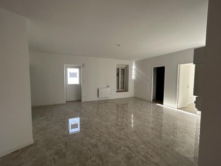 Location Appartement 3 pièces 56m² ROANNE 42300 - Photo 4