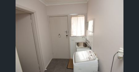 Close to Hospital - Photo 2