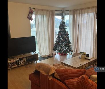 2 bedroom flat to rent - Photo 2