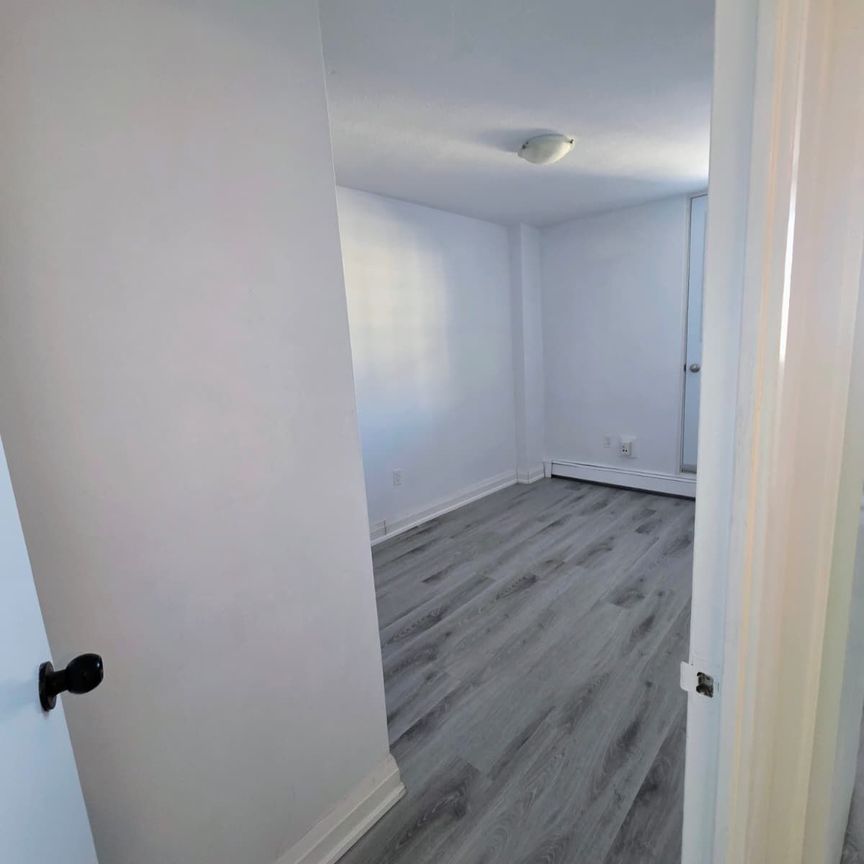 For Lease - 350 Quigley Road Unit# 724, Hamilton, Ontario - Photo 1