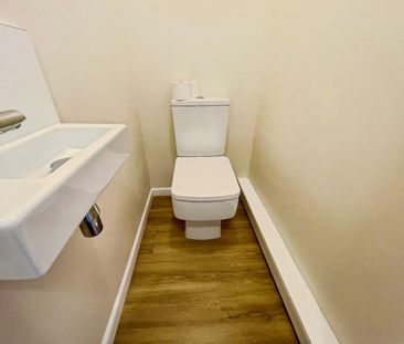 Sanctus Drive, Stratford-upon-Avon - Photo 2