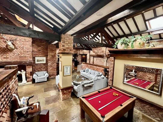 5 bedroom detached house to rent - Photo 1