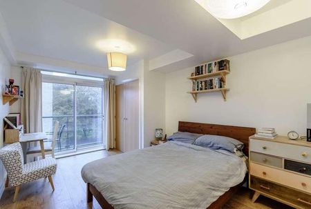 Kingswood Court, London, SE13 - Photo 2