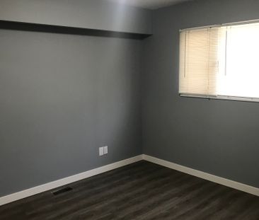 $2, 595, 1326 Ladner Rd, Kelowna South - Photo 1