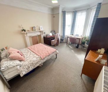 To Rent Bryanstone Road, Winton, Bournemouth, BH3 £2,970 pcm Tenanc... - Photo 3