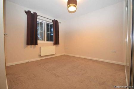 2 bedroom property to rent in Farnborough - Photo 2