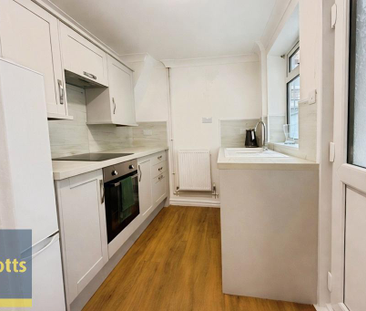 2 bedroom terraced house to rent - Photo 2