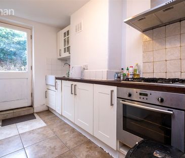 4 bedroom terraced house to rent - Photo 6