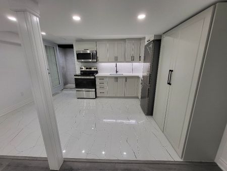 For Lease - 3207 Pebblewood Road Unit# Lower, Mississauga, Ontario - Photo 5