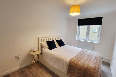 Caledonian Road, London - Photo 4