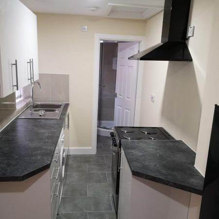 Queens Road (1 bed) - Photo 4