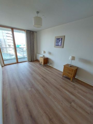 Apartment to rent in Dublin, entrance - Photo 4