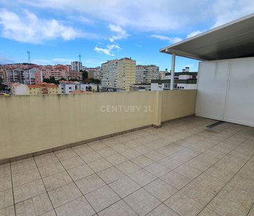 * RESERVADO *Apartamento T2 Remodelado com Anexo e 2 Terraços - Odi... - Photo 2