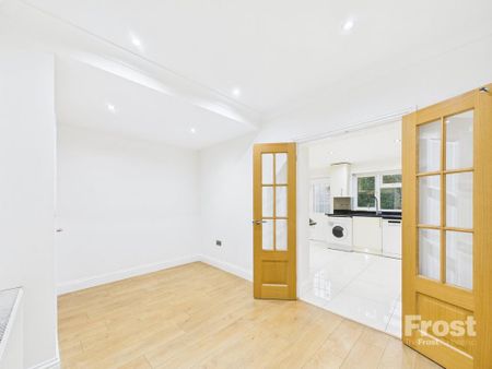 3 bedroom semi-detached house to rent - Photo 2