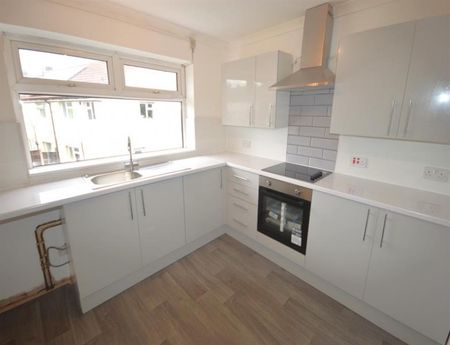 1 Bedroom End Terrace Available Arranging tenancy - Photo 3
