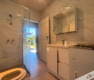 Granny Flat in a Prime Location!! - Photo 3