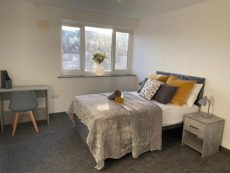 5 bedroom Student Flat to rent in Bridge View House, 15-23 City Road, Newcastle Upon Tyne - Photo 4