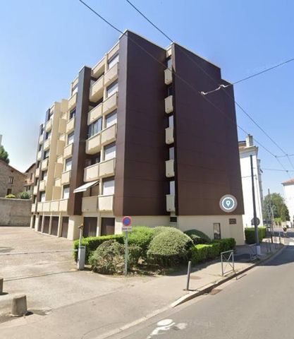 Location Appartement 1 pièce 32m² ST ETIENNE 42000 - Photo 5