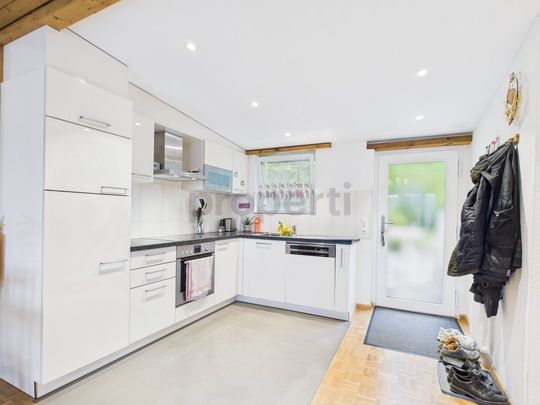 Gemütliche 3.5-Zimmer Wohnung an ruhiger Lage in Zwingen - Photo 1