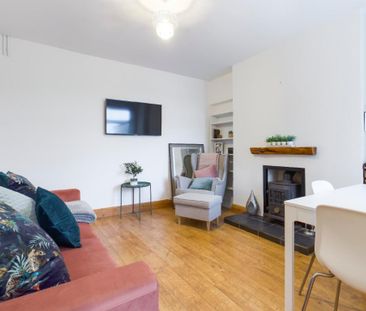 3 bedroom terraced house to rent - Photo 3