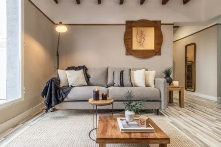 Calle de Fuencarral, Madrid, Community of Madrid 28004 - Photo 3