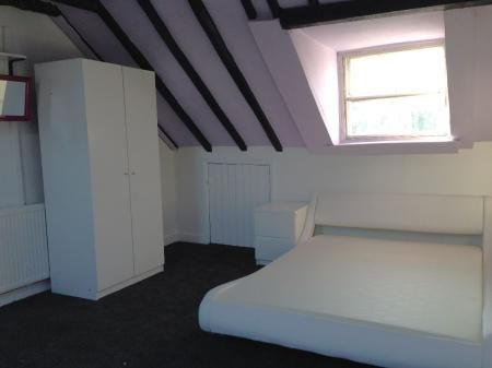 4 Bedroom Student Home - 51 St. Peters Place, City Centre - Photo 4