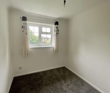3 bed Semi-detached in Glenrise Close , Cardiff, CF3 0AS - Photo 3