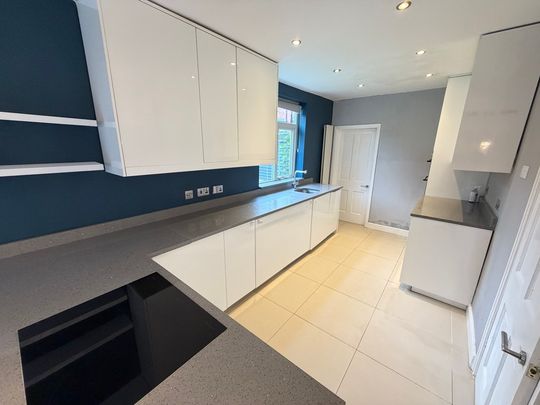 Cedar Grove, Bradmore , Wolverhampton - Photo 1