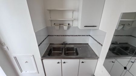 Appartement a louer Aubervilliers - Loyer €610/mois charges comprises ** - Photo 2