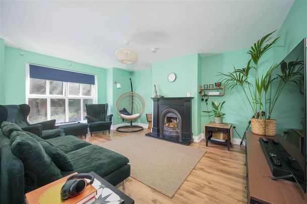 2 Meadow View, Drumbeg Road, Lisburn, BT27 5WD - Photo 1