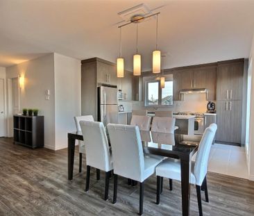 Superbe 4 1/2 + B, LÉVIS, (St-David), 3ième étage, air clim, 2 STAT... - Photo 1