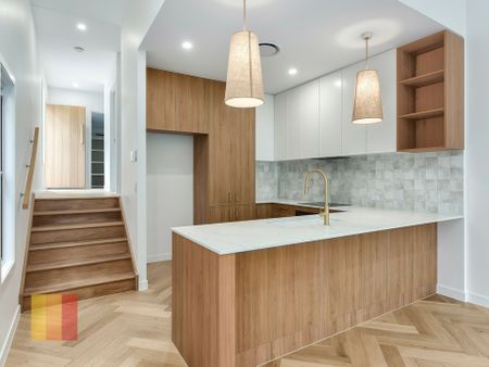 BRAND NEW TOWNHOUSE WITH RUMPUS, DUCTED AIR & COURTYARD BACKING ONTO KEDRON BROOK ! - Photo 5