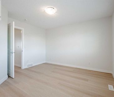 80 Cornerbrook Gate Northeast, Calgary - Photo 4