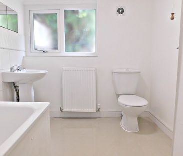 3 bedroom house to rent - Photo 2