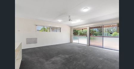 Cosy home in the midst of Chermside. Minutes to Westfield Shopping Centre! - Photo 5