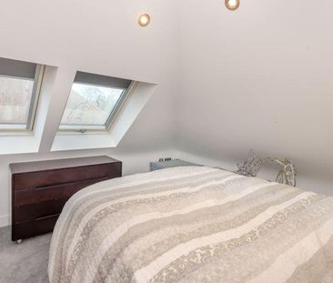 4 bedroom semi-detached house to rent - Photo 5