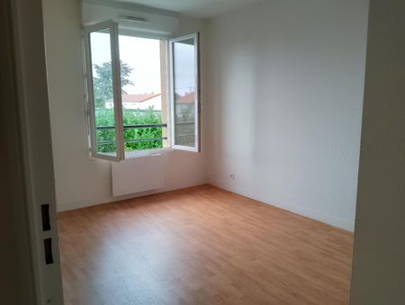 Location Appartement 3 pièces 69m² BUXEROLLES 86180 - Photo 3