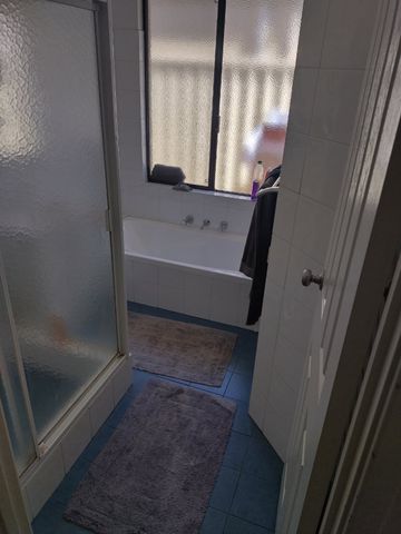 Queens Park - Photo 2