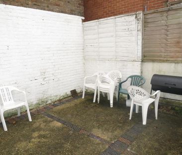 4 bedroom detached house to rent - Photo 1